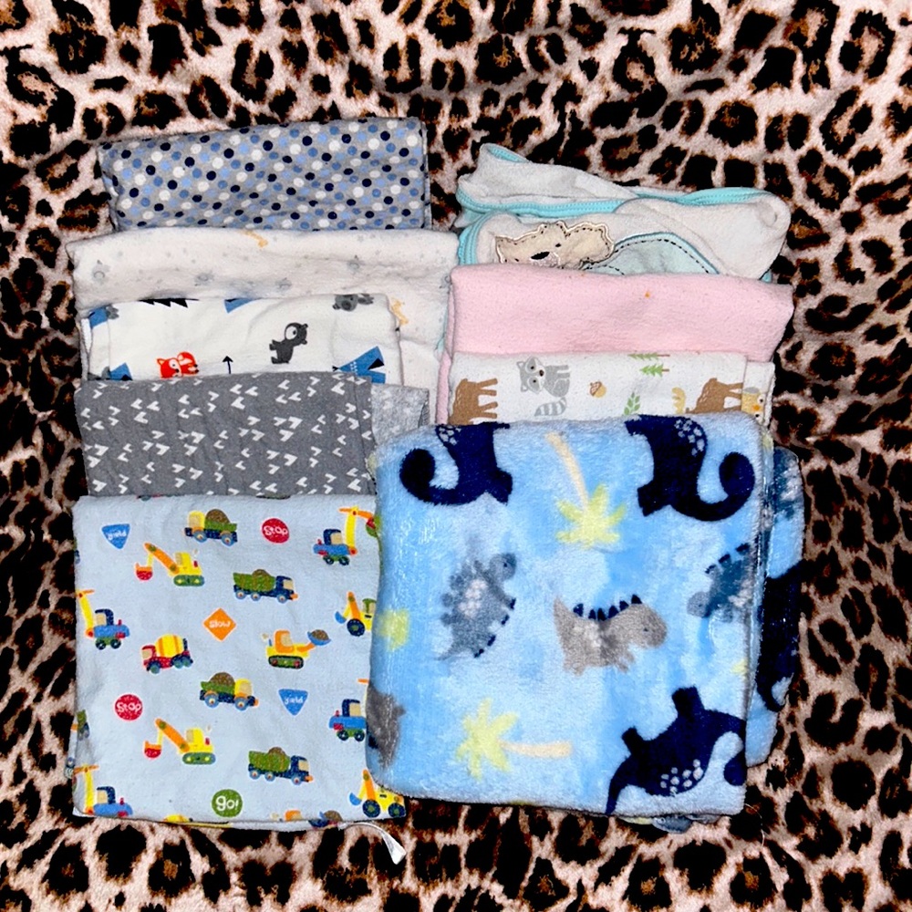Baby blankets and one towel